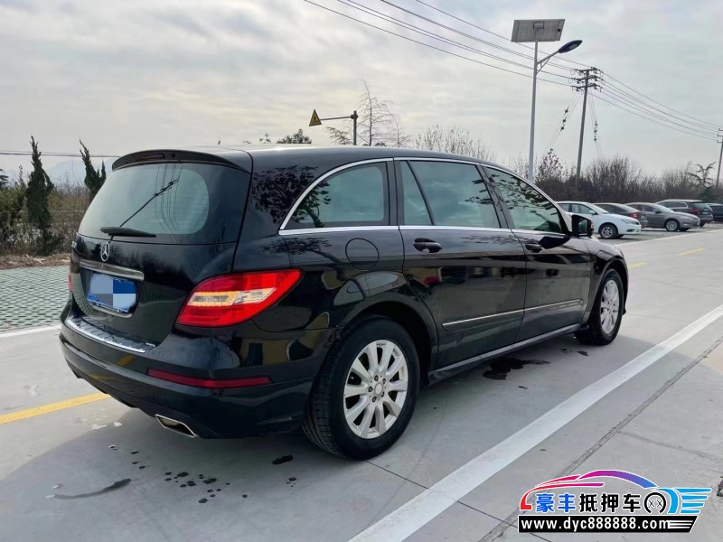 13年奔驰R轿车抵押车出售