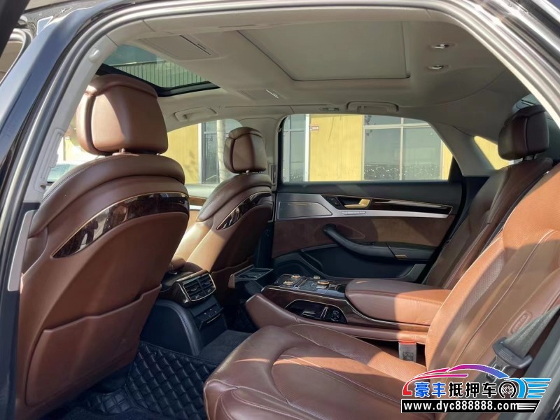 17年奥迪A8轿车抵押车出售