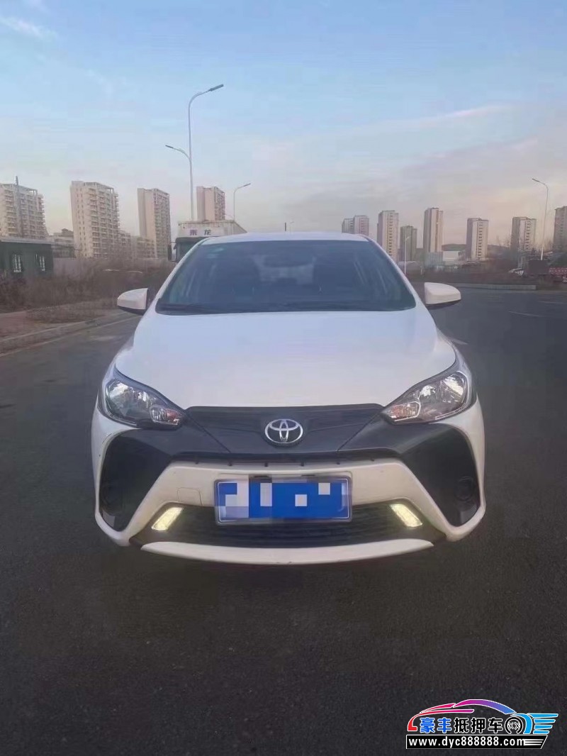 18年丰田YARiS L 致炫轿车抵押车出售