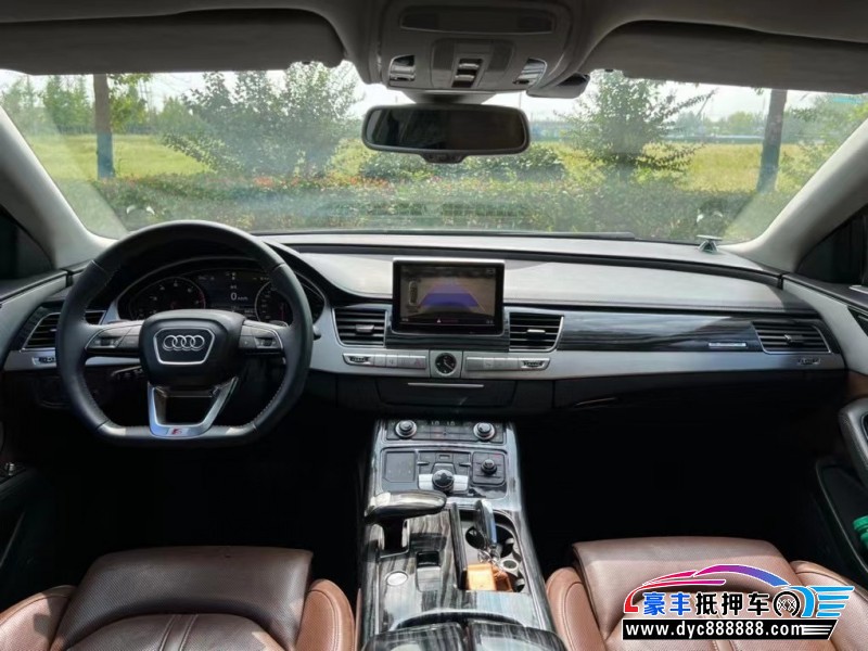 12年奥迪A8轿车抵押车出售