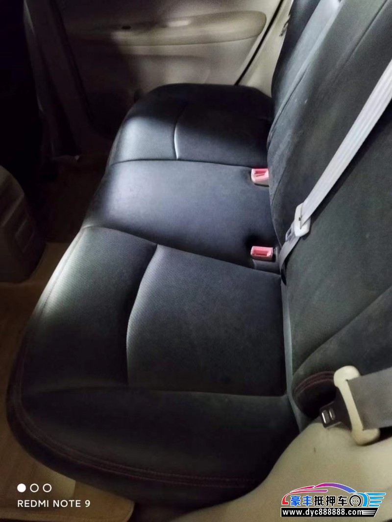 15年日产骐达轿车抵押车出售