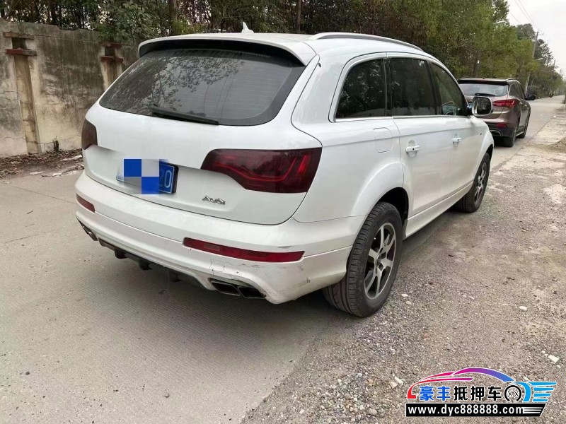 15年奥迪Q7轿车抵押车出售