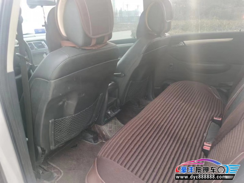 12年奔驰B轿车抵押车出售