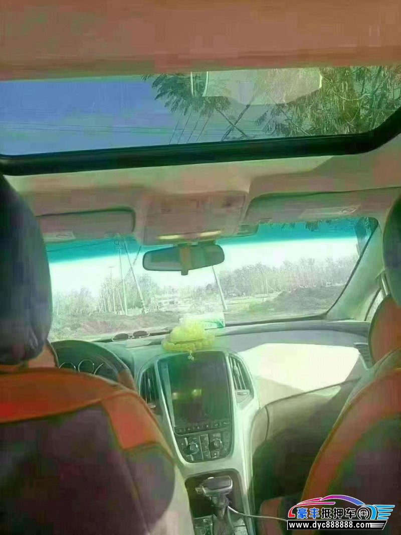 13年别克英朗轿车抵押车出售