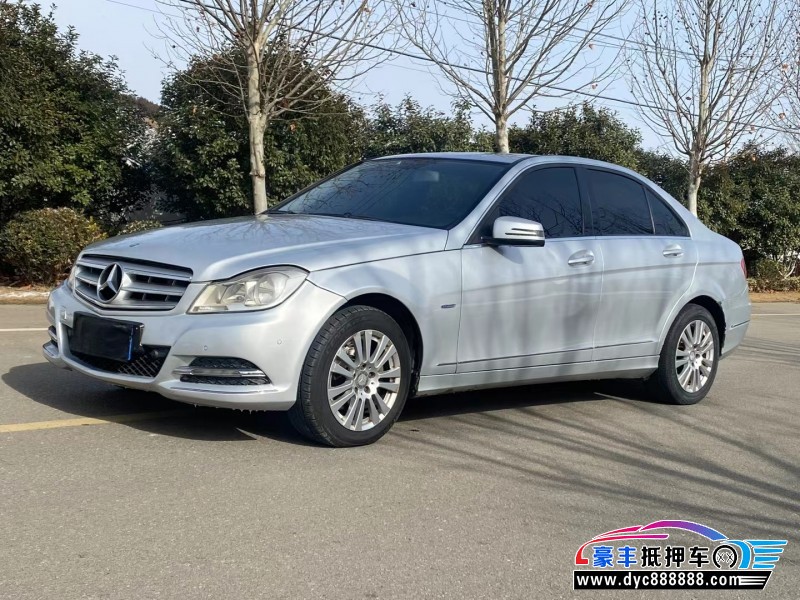12年奔驰C级轿车抵押车出售