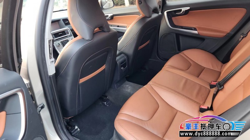 15年沃尔沃S60轿车抵押车出售