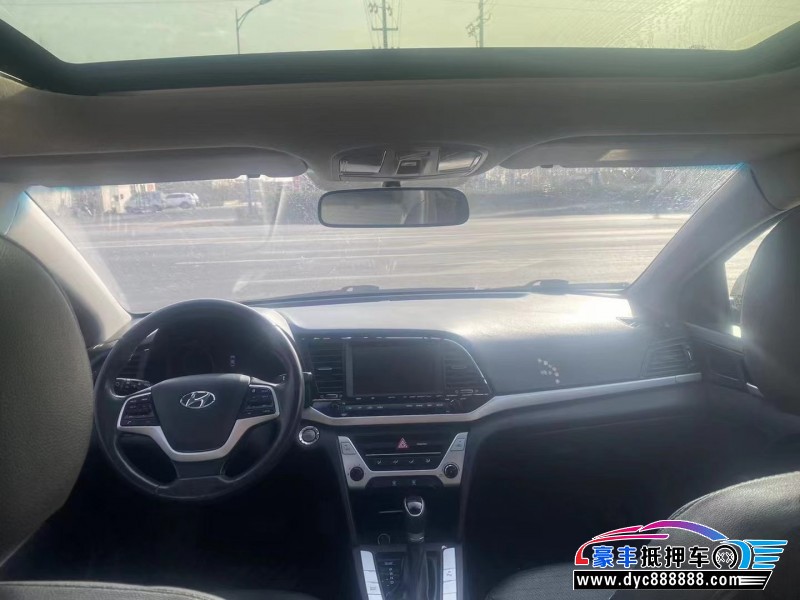 16年现代领动轿车抵押车出售