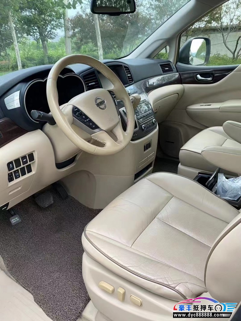 14年日产贵士轿车抵押车出售