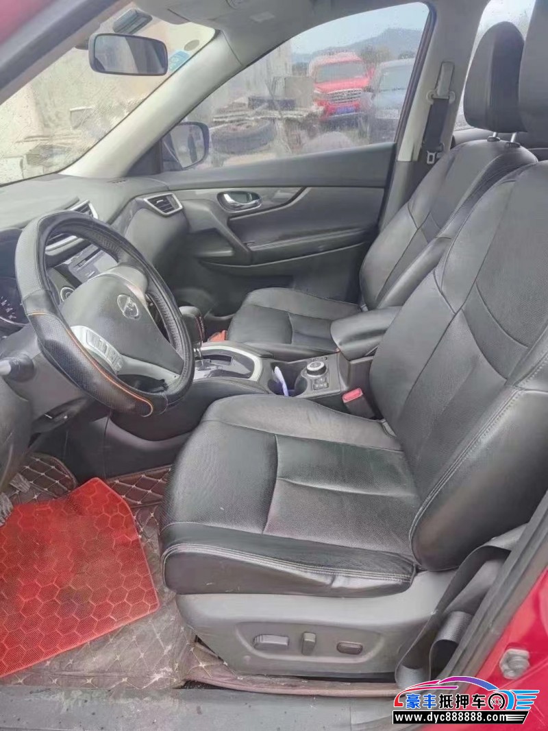 15年日产奇骏SUV抵押车出售