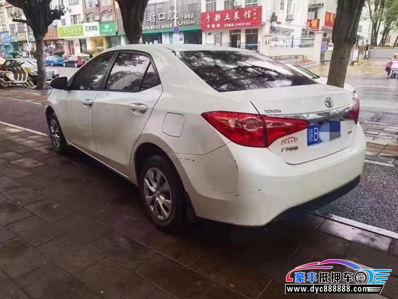 18年丰田雷凌轿车抵押车出售