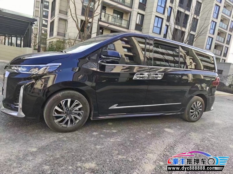 21年上汽大通G50轿车抵押车出售