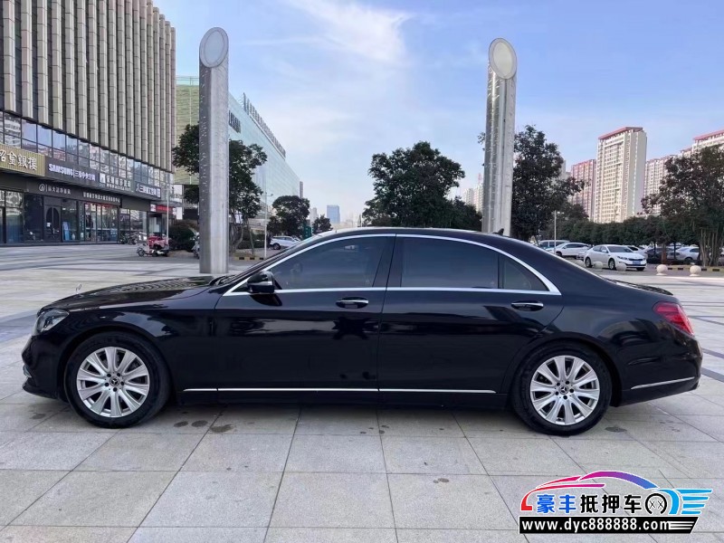18年奔驰S级轿车抵押车出售