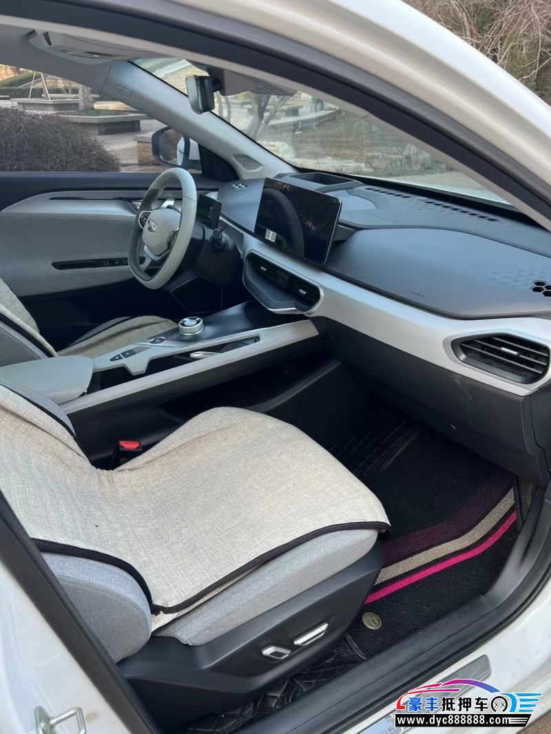 21年吉利几何轿车抵押车出售