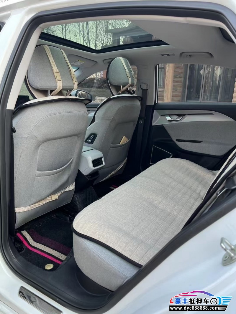 21年吉利几何轿车抵押车出售