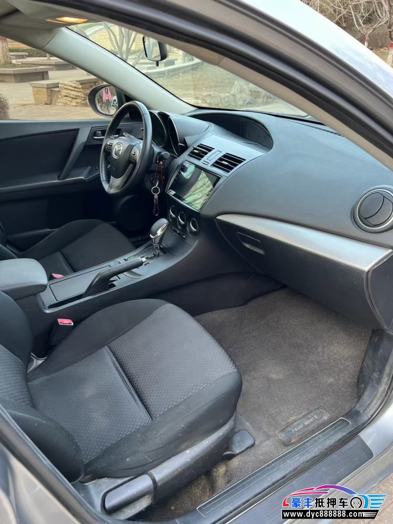 13年马自达3星骋轿车抵押车出售