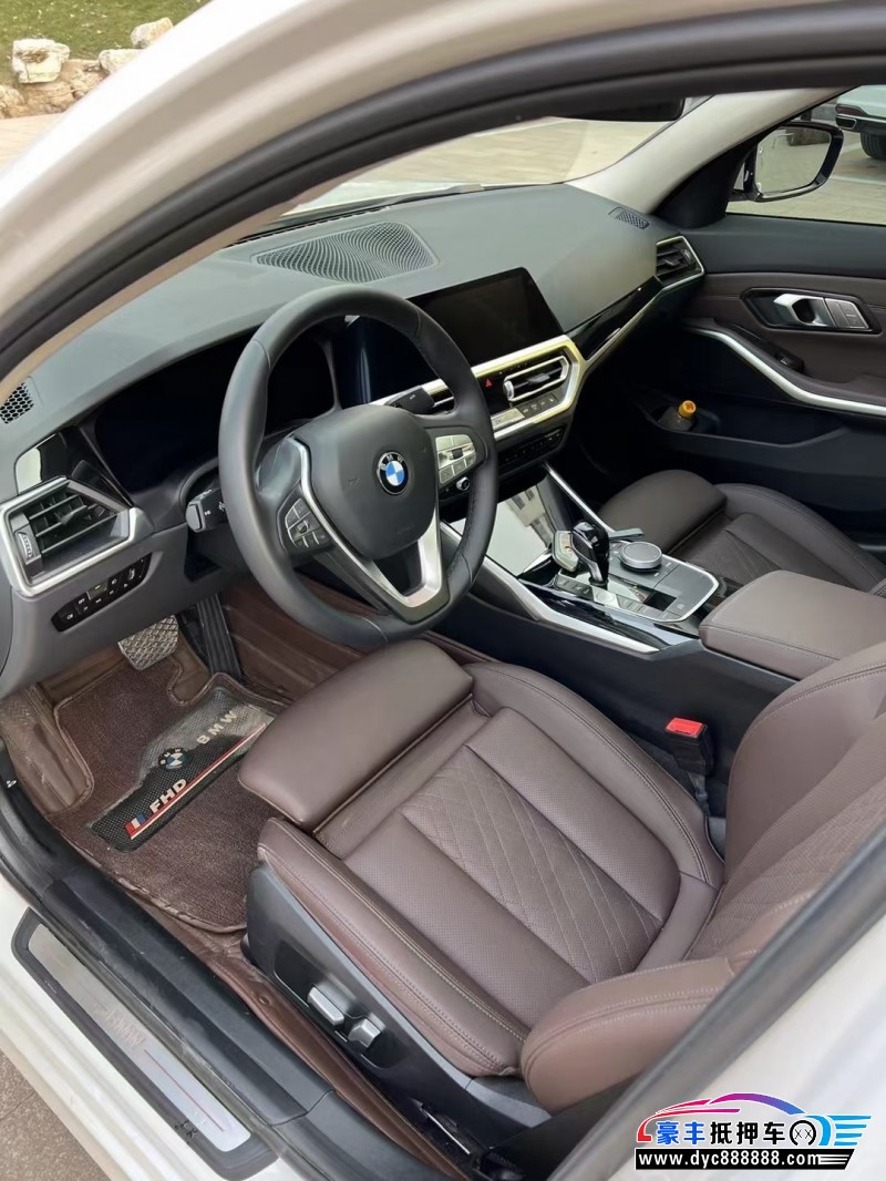 22年宝马3系轿车抵押车出售