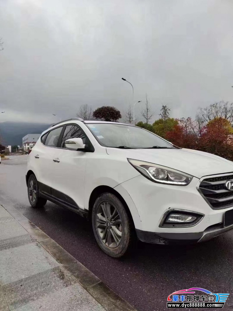 15年现代ix35轿车抵押车出售