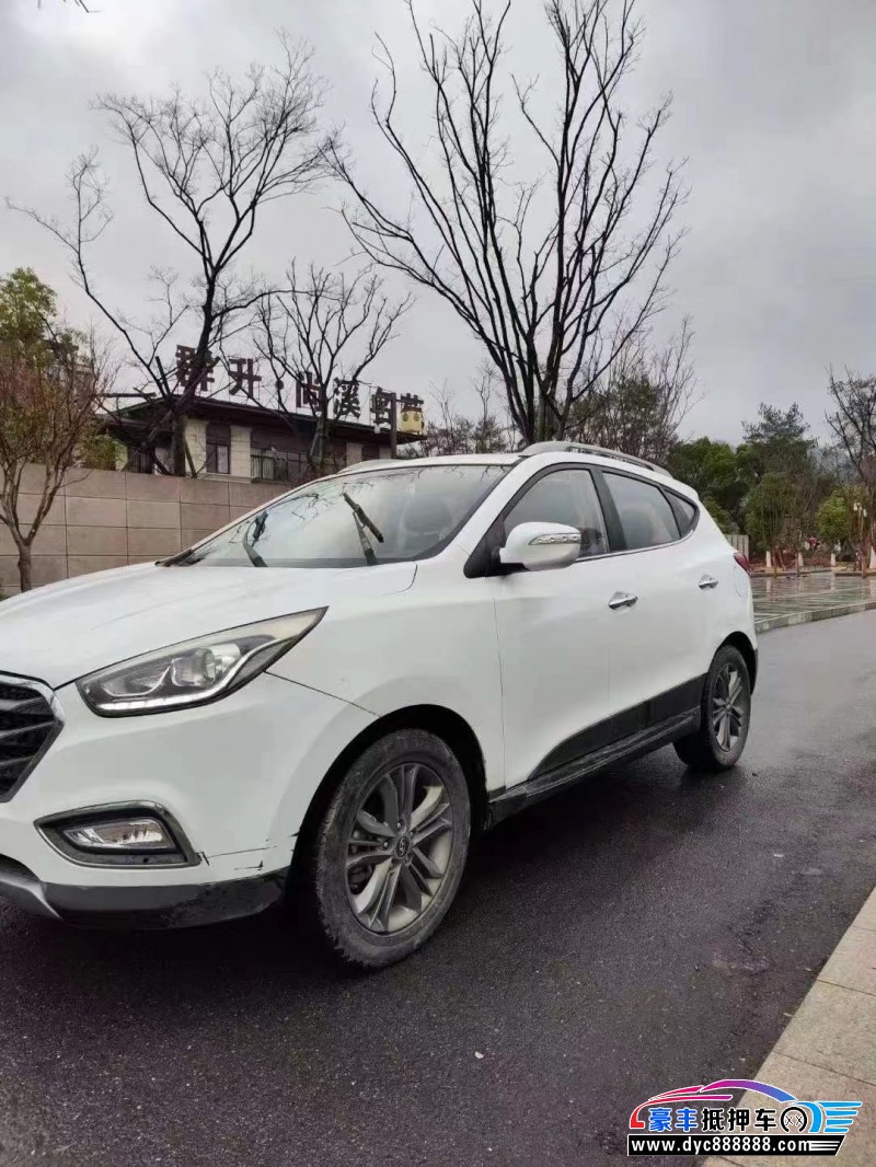 15年现代ix35轿车抵押车出售