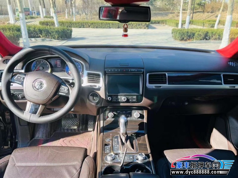 16年大众途锐轿车抵押车出售