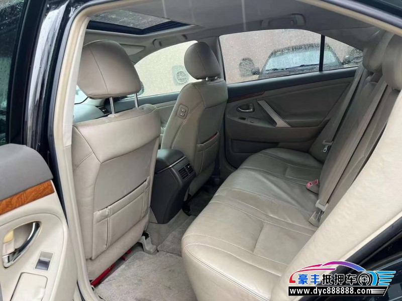 10年丰田凯美瑞轿车抵押车出售