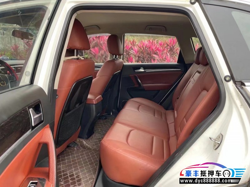 17年众泰T600轿车抵押车出售