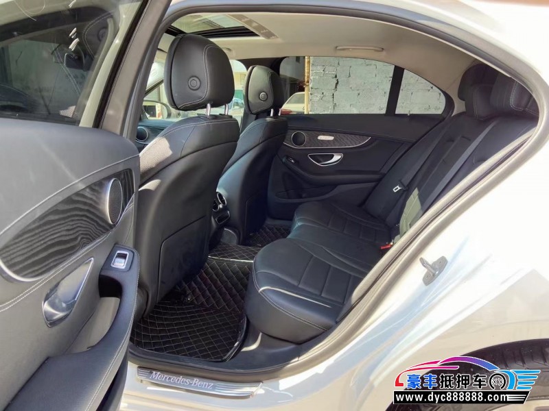 20年奔驰C轿车抵押车出售