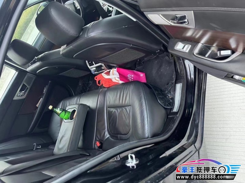 14年捷豹XF轿车抵押车出售
