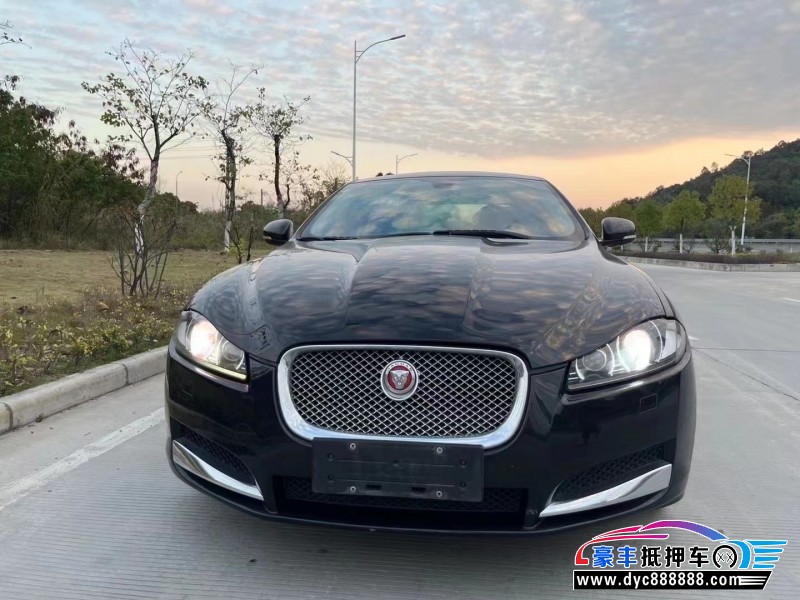 14年捷豹XF轿车抵押车出售