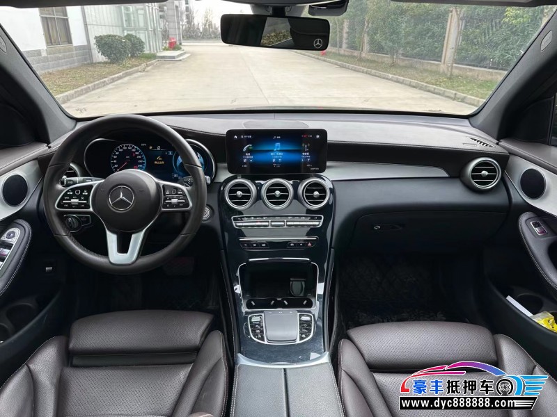 20年奔驰GLC轿车抵押车出售