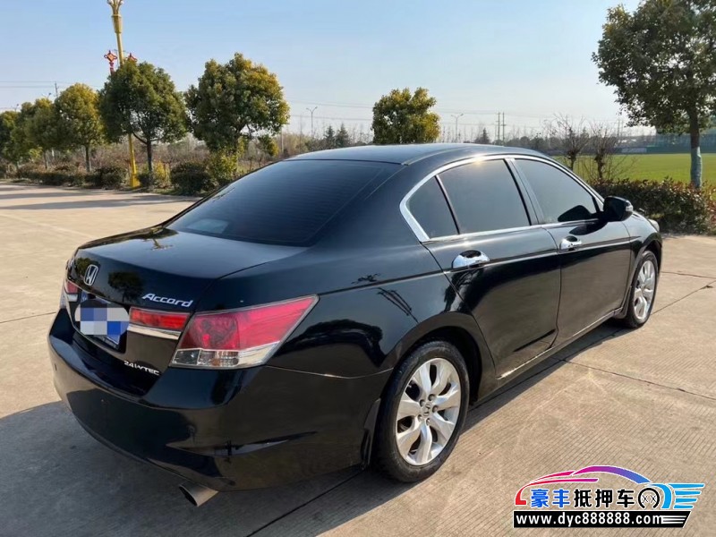 12年本田雅阁轿车抵押车出售