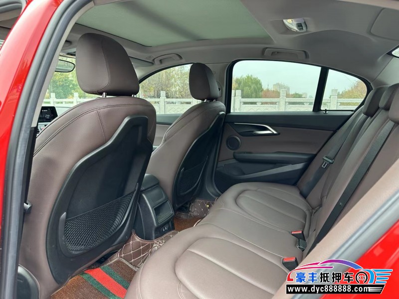 19年宝马1系轿车抵押车出售