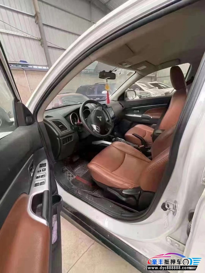 17年三菱劲炫SUV抵押车出售