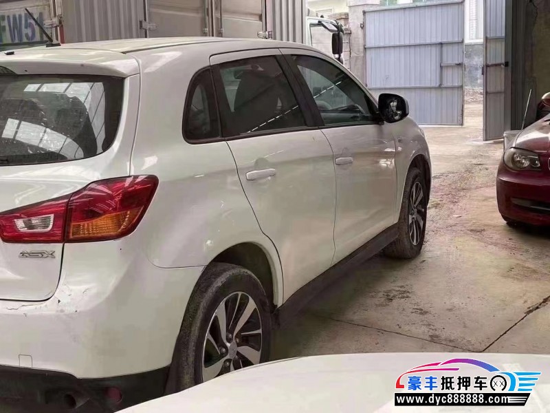 17年三菱劲炫SUV抵押车出售