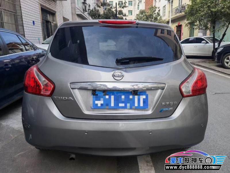 14年日产骐达轿车抵押车出售