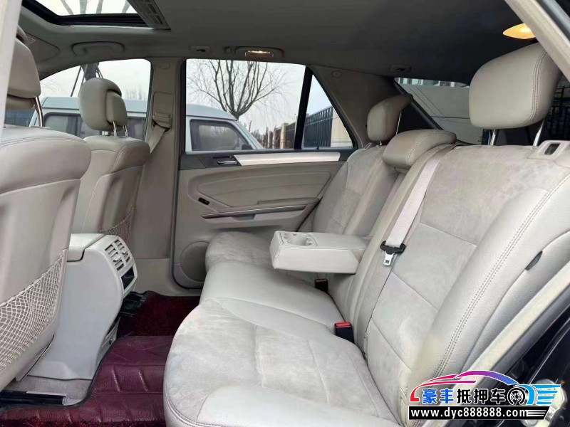 09年奔驰ML轿车抵押车出售