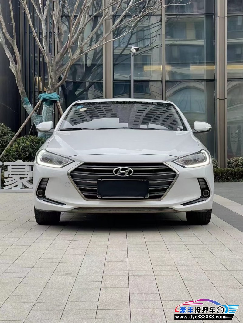 17年现代领动轿车抵押车出售