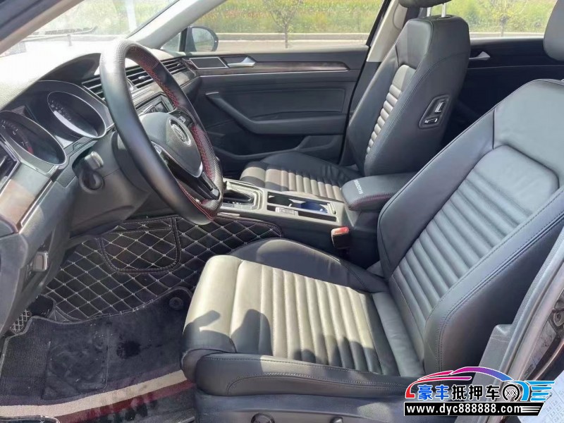 19年大众迈腾轿车抵押车出售