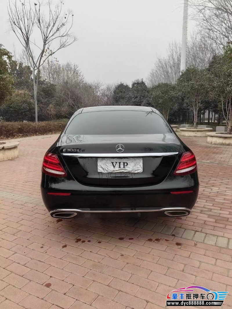 18年奔驰E轿车抵押车出售