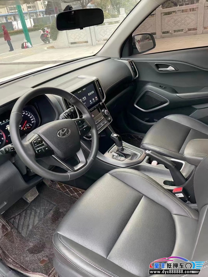 19年现代ix35轿车抵押车出售