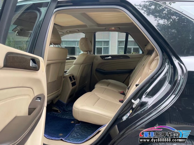 15年奔驰ML轿车抵押车出售