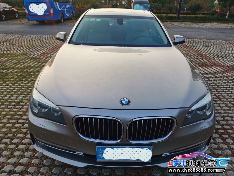 13年宝马7系轿车抵押车出售