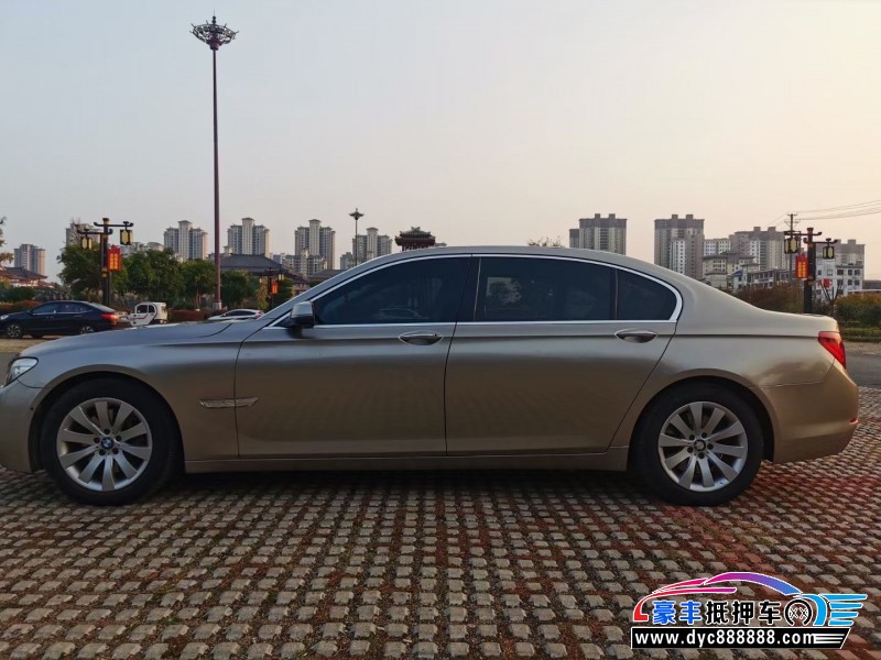 13年宝马7系轿车抵押车出售