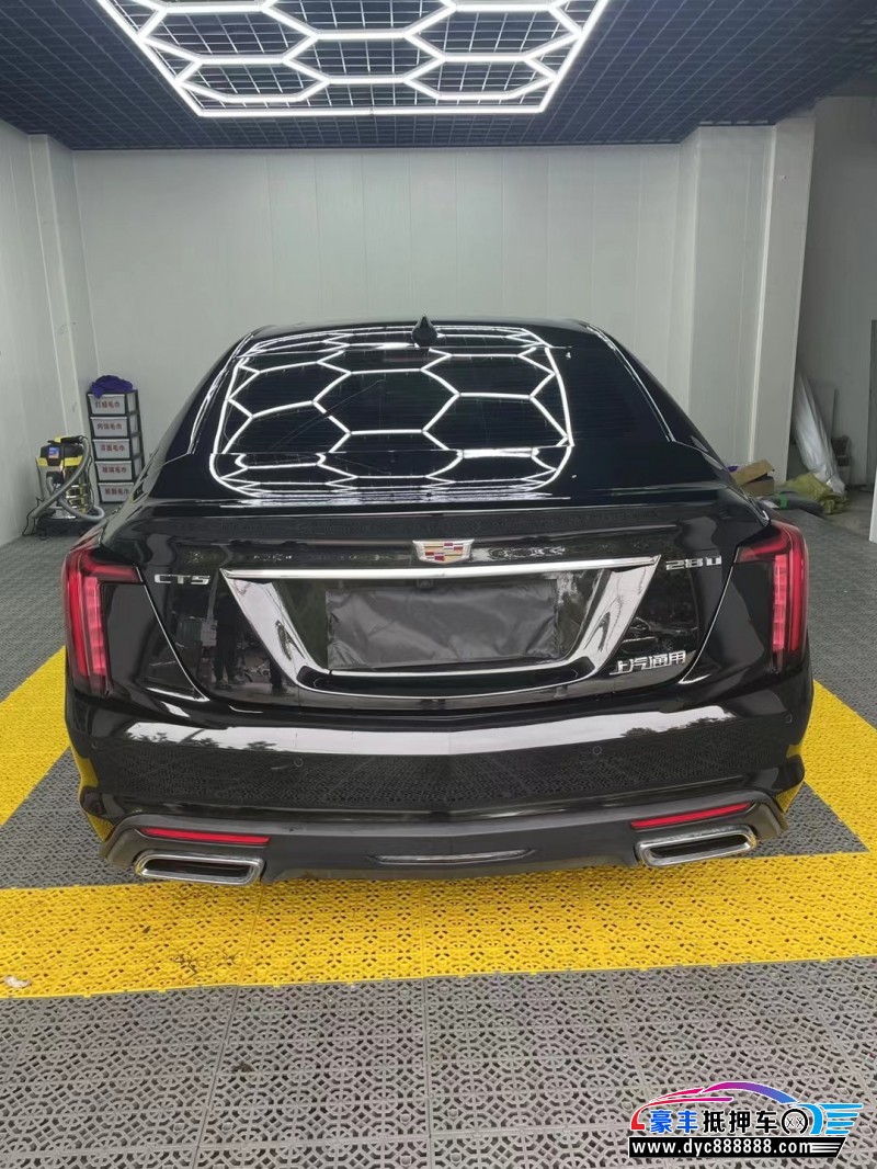 22年凯迪拉克CT5轿车抵押车出售