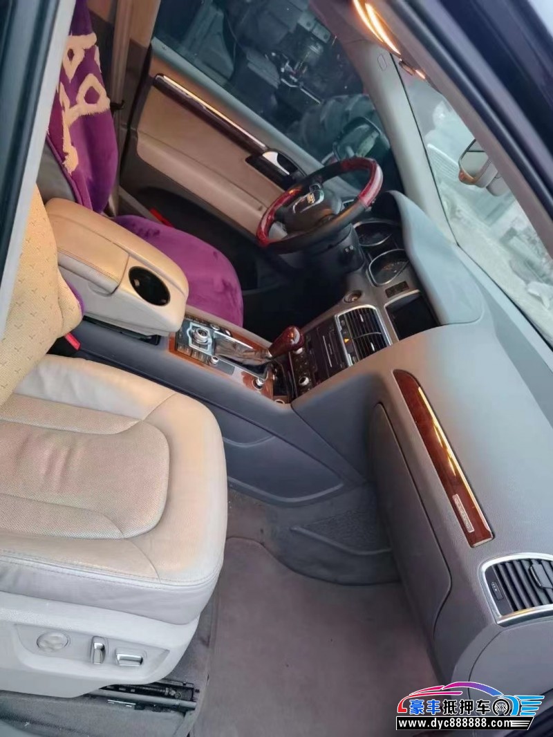 10年奥迪Q7轿车抵押车出售