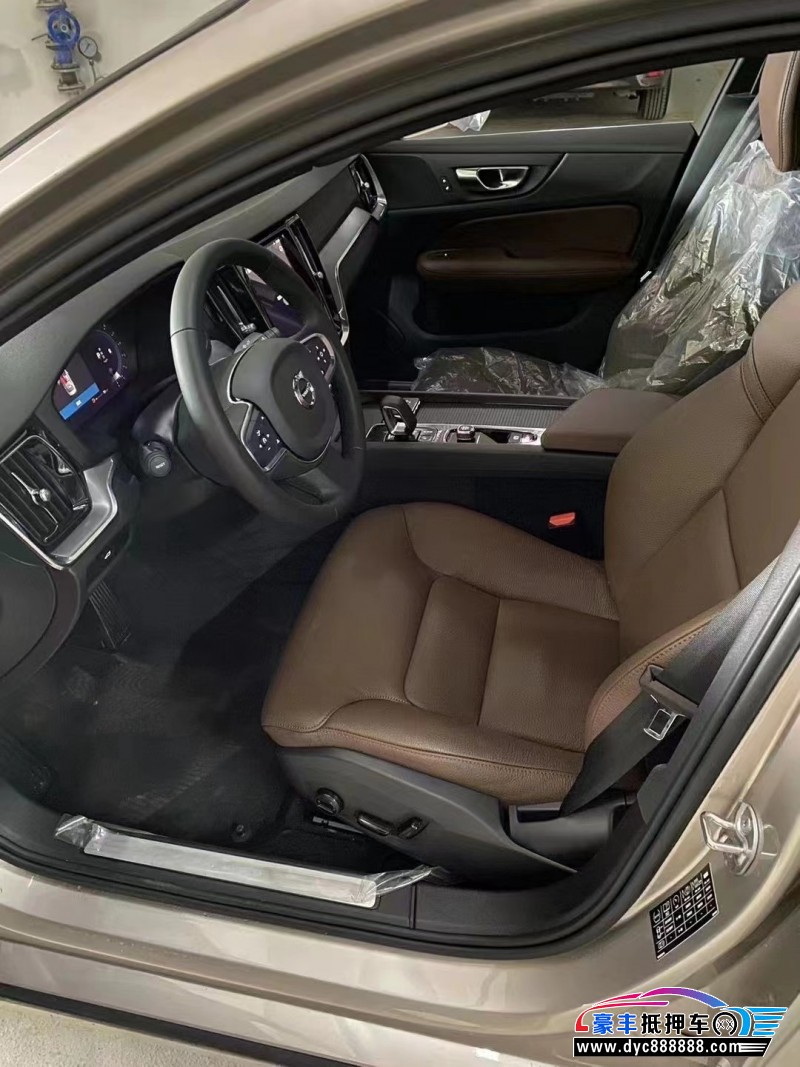 23年沃尔沃S60轿车抵押车出售