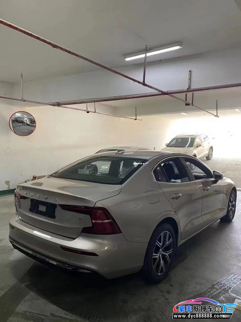 23年沃尔沃S60轿车抵押车出售