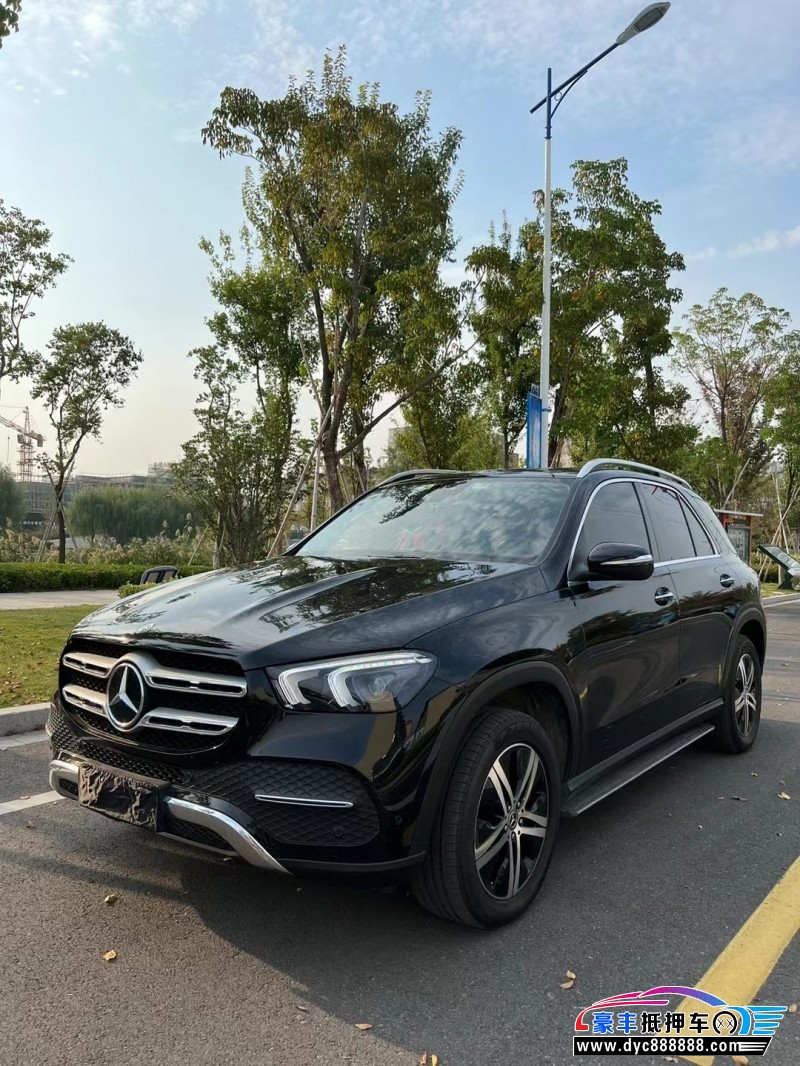 20年奔驰GLE轿车抵押车出售