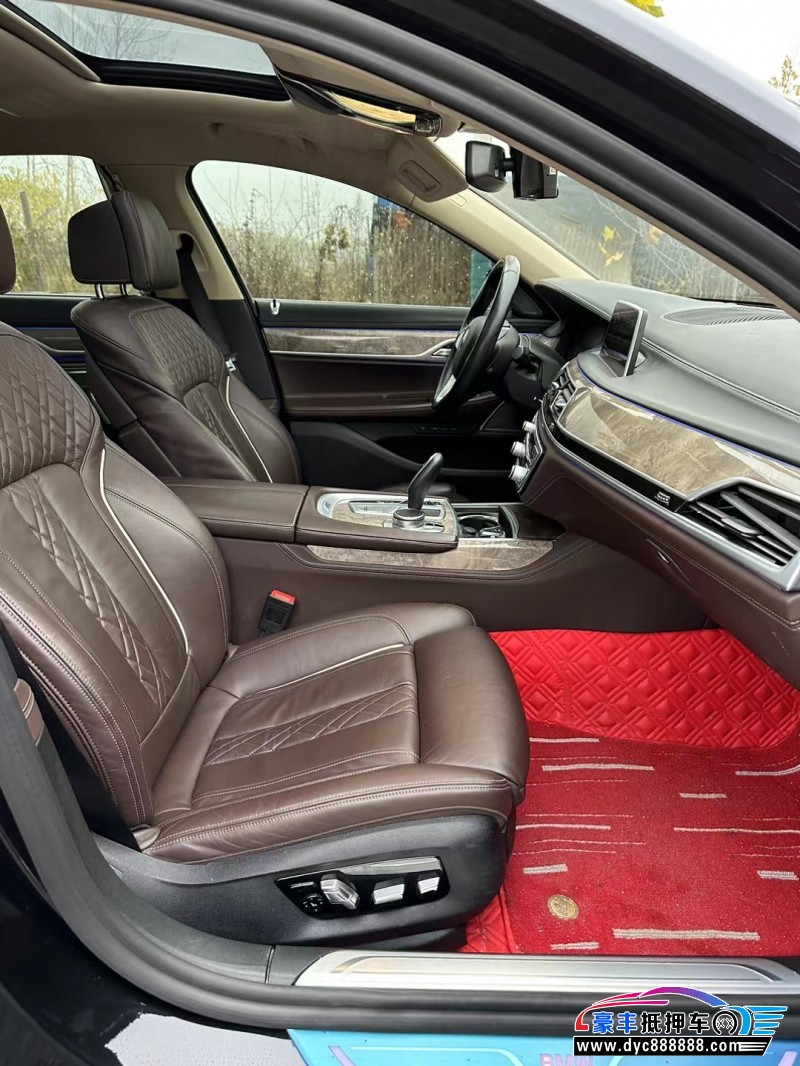 20年宝马7系轿车抵押车出售