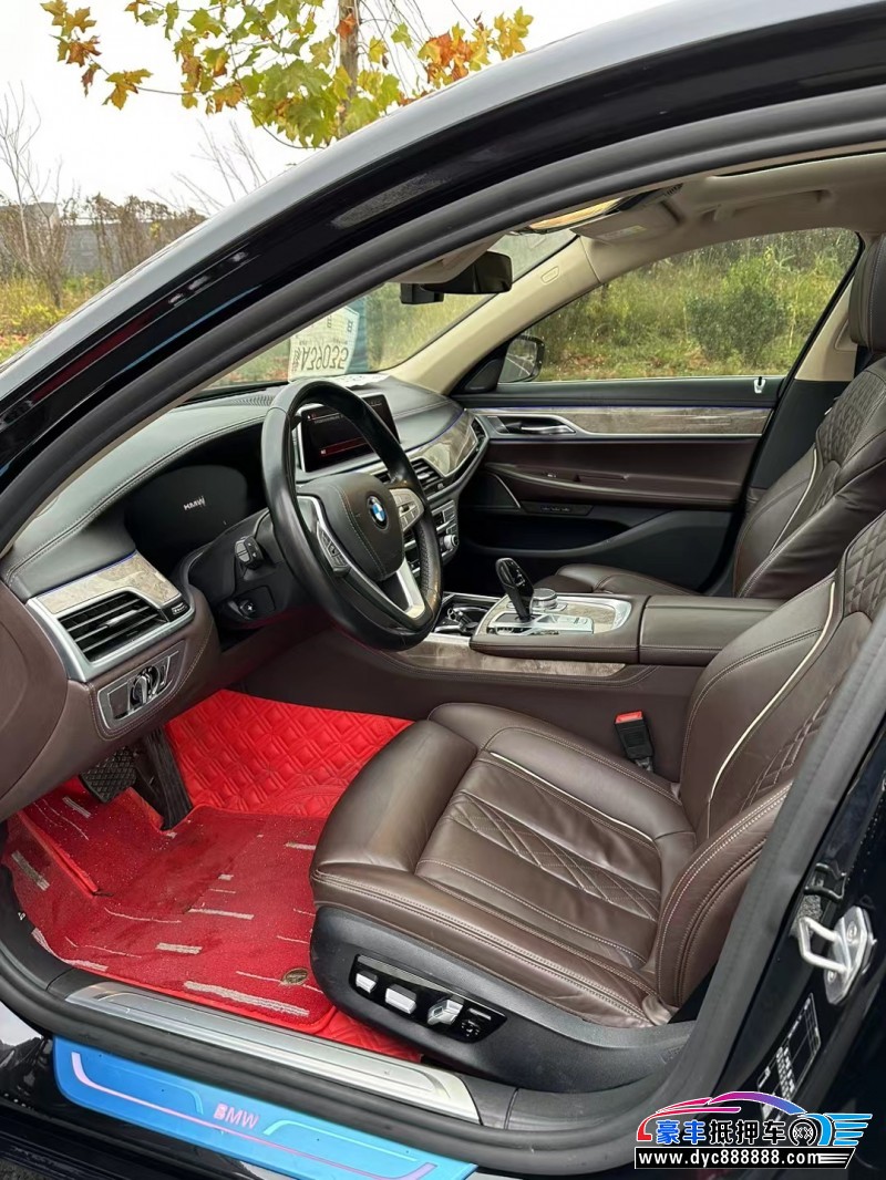 20年宝马7系轿车抵押车出售