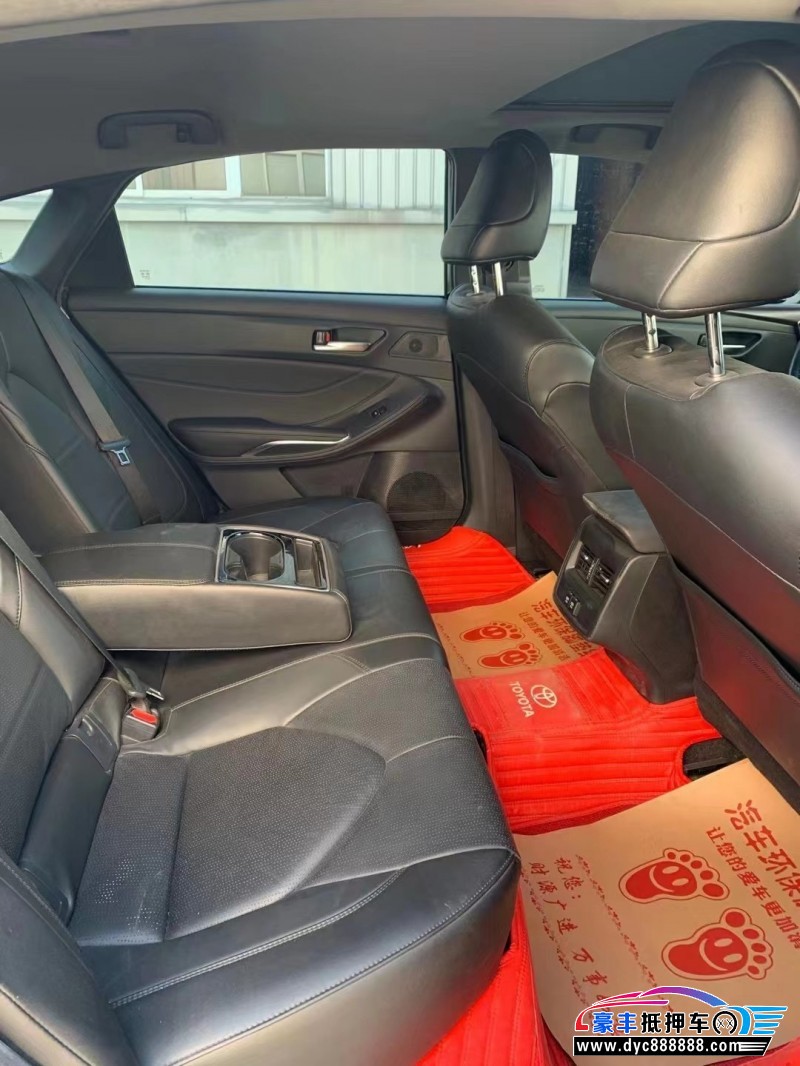 20年丰田亚洲龙轿车抵押车出售